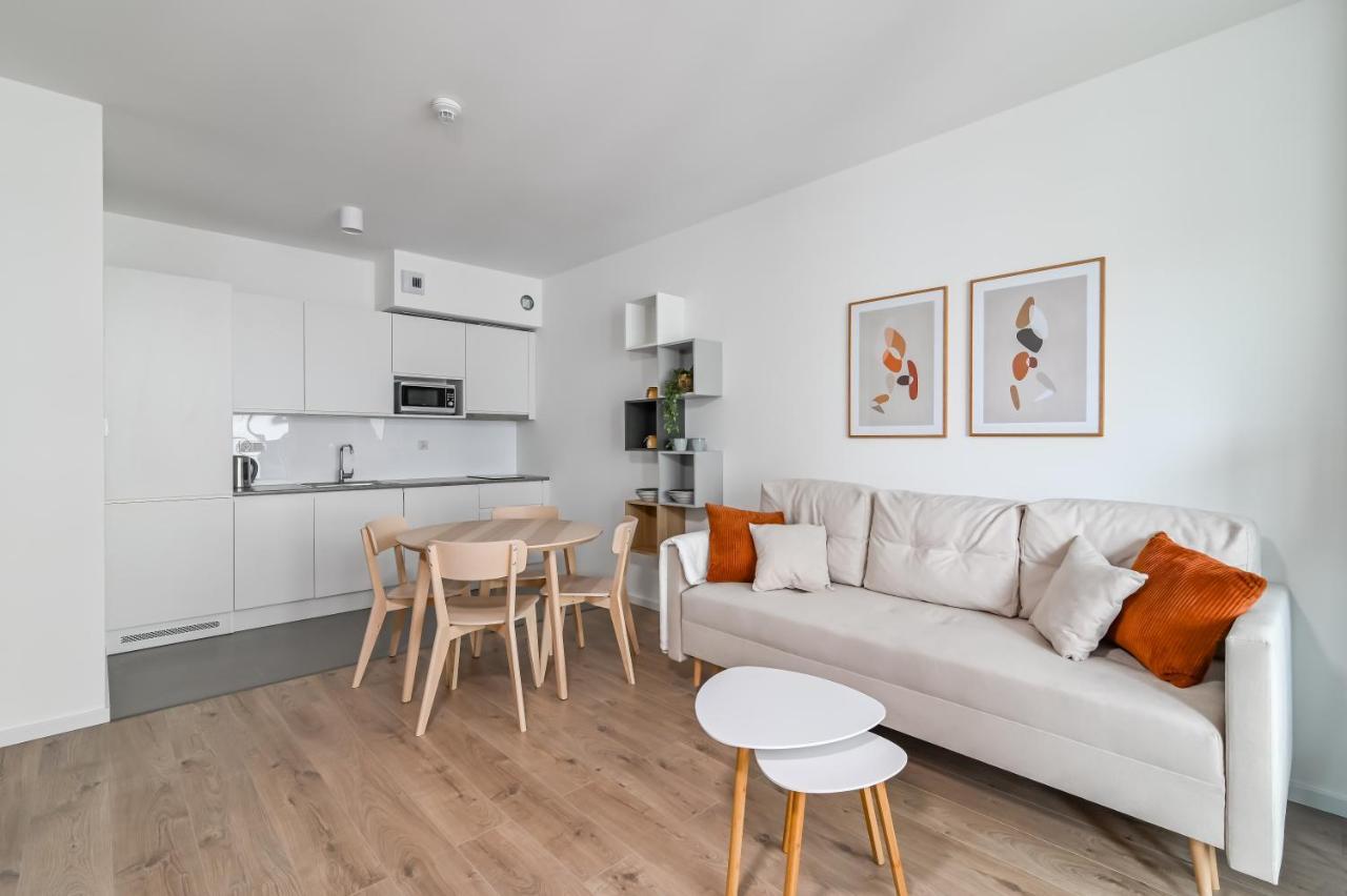 Ltc - Modern Tower Apartment *