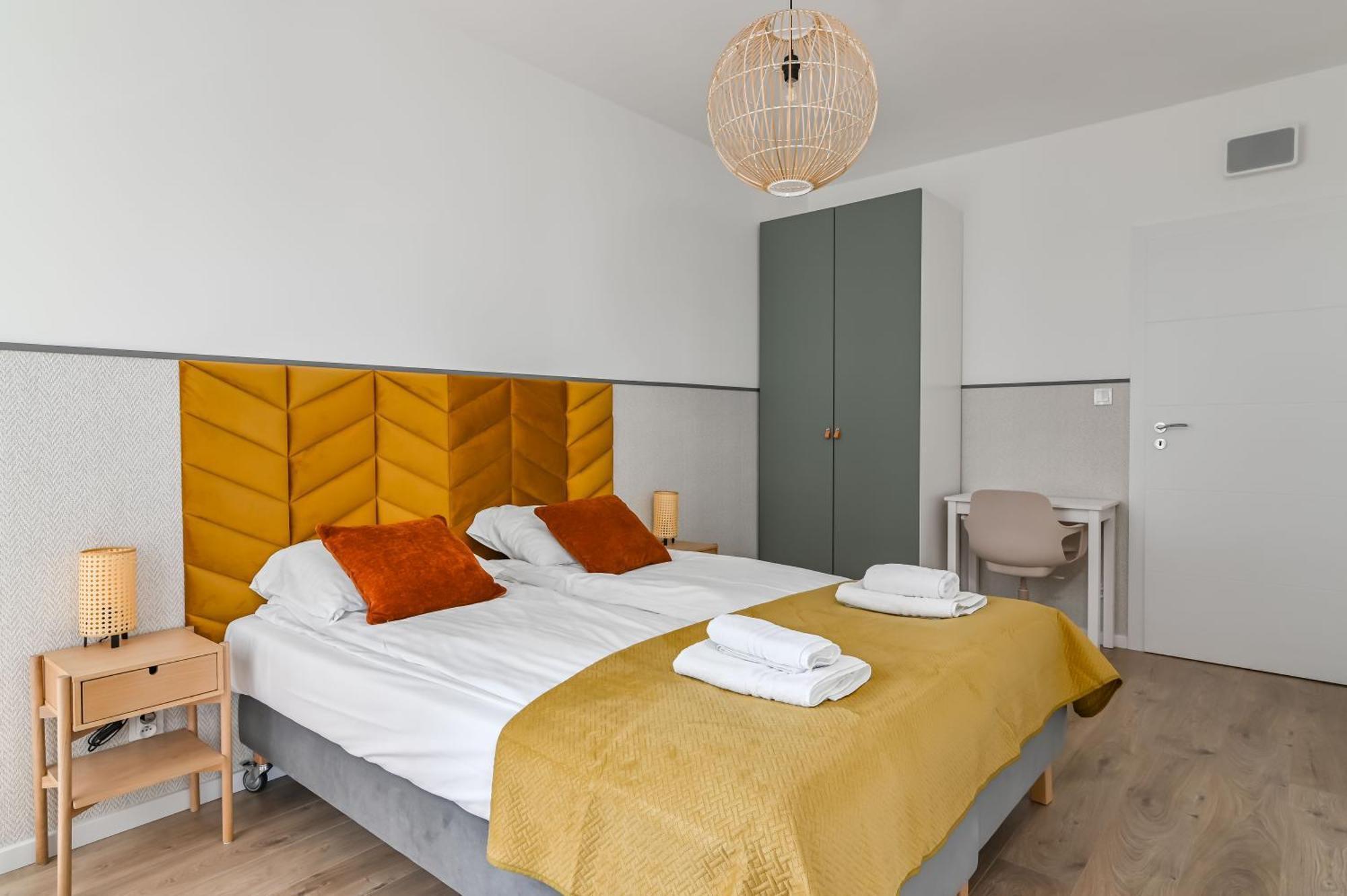 Ltc - Modern Tower Apartment *