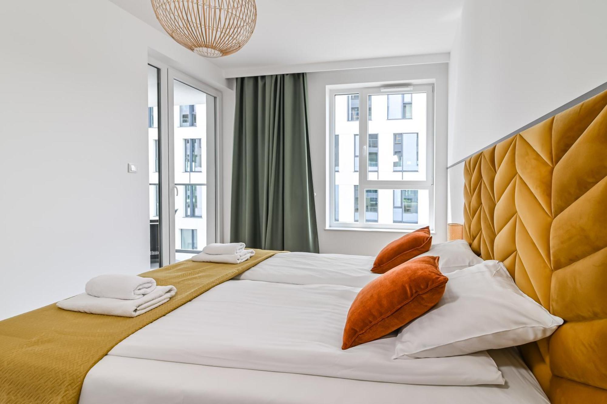 Ltc - Modern Tower Apartment *